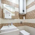 с террасой 80 м в аркадии Apartman Odessza
