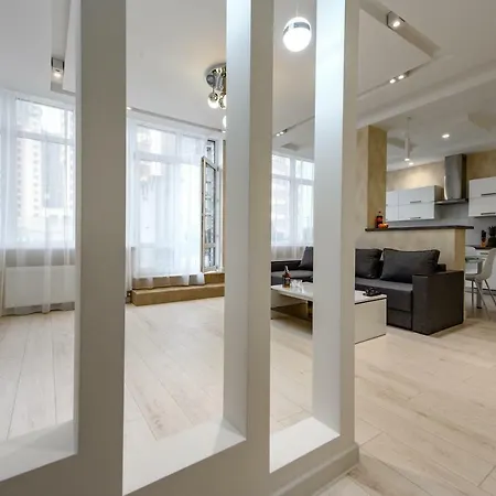 130 м з терасою в аркадії 1010 Fainorent Apartment *