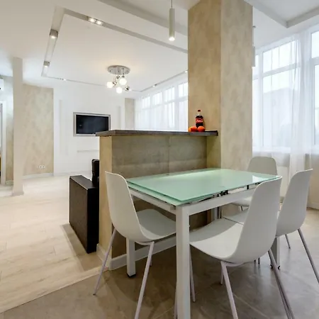 130 м з терасою в аркадії 1010 Fainorent *