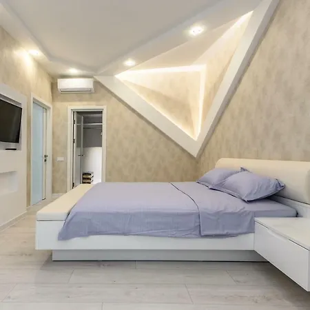 130 м з терасою в аркадії 1010 Fainorent