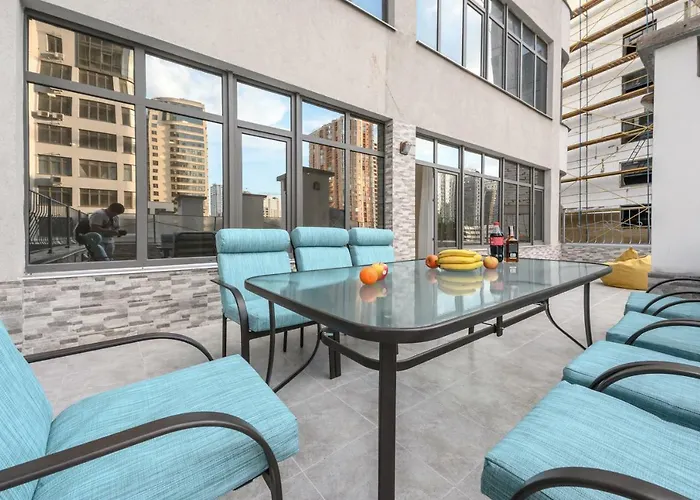 с террасой 80 м в аркадии Appartement