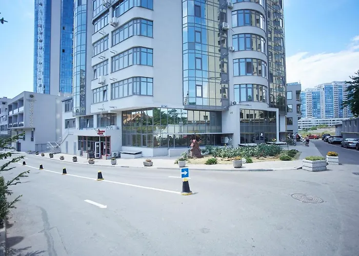 с террасой 80 м в аркадии Appartement *